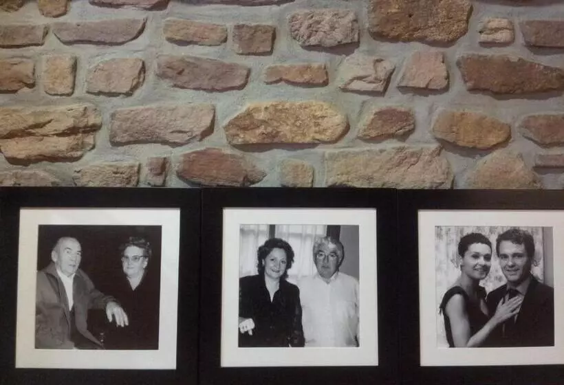 ホテル Hostal Ameztia