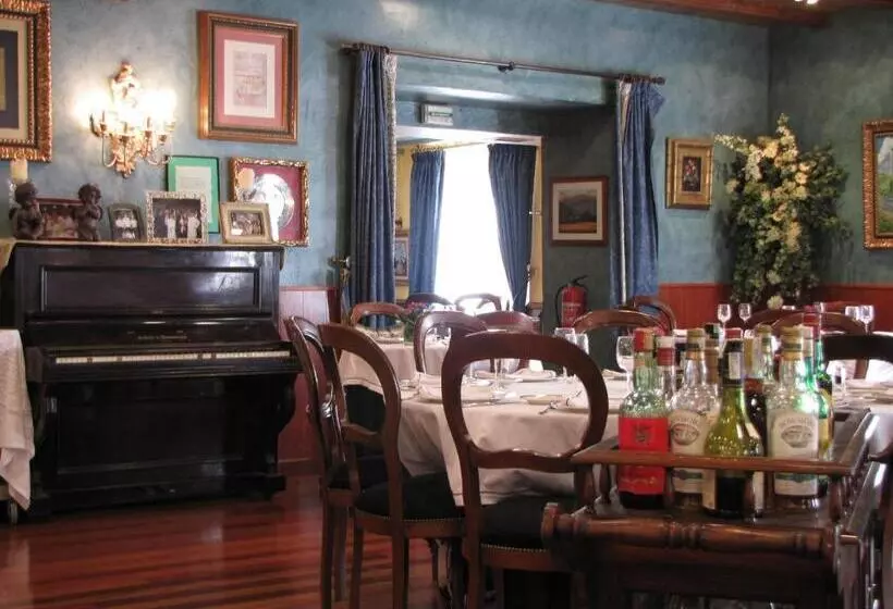 فندق Hostal Beti Jai