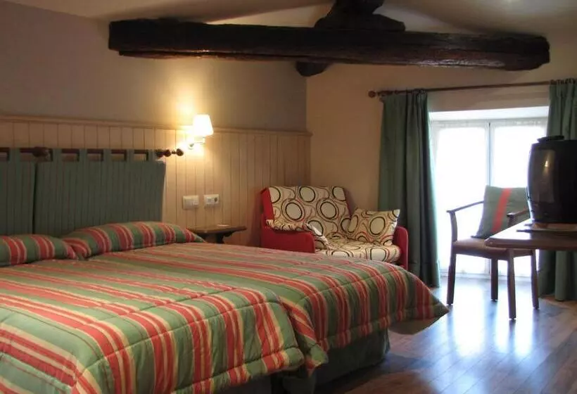 فندق Hostal Beti Jai