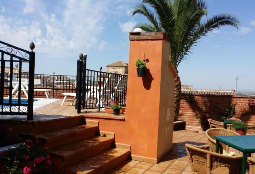 هتل Hostal Chinchon