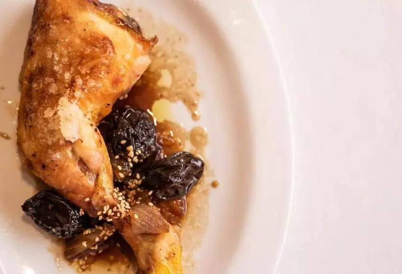 فندق Hostal Crisami