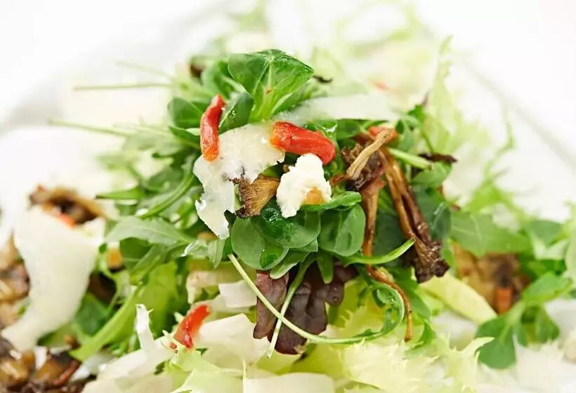 فندق Hostal Crisami