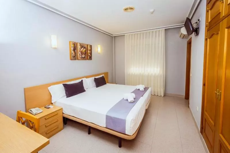 Hotelli Hostal El Cruce