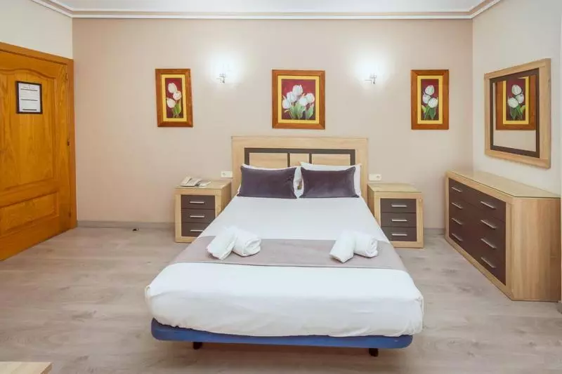 Hotelli Hostal El Cruce