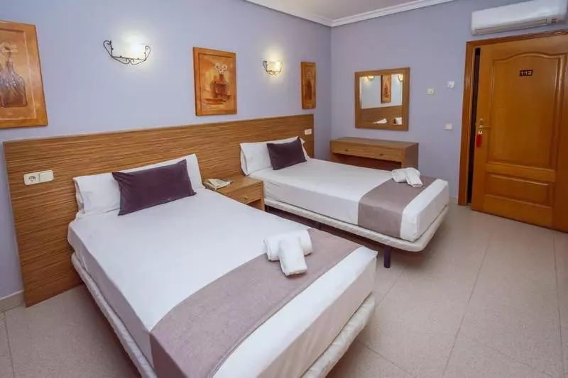 Hotelli Hostal El Cruce