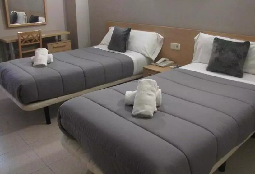 Hotelli Hostal El Cruce