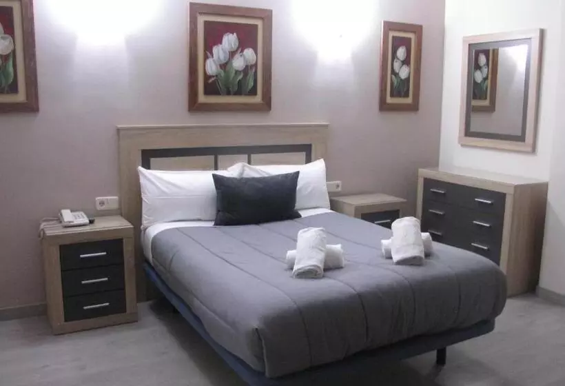 Hotelli Hostal El Cruce