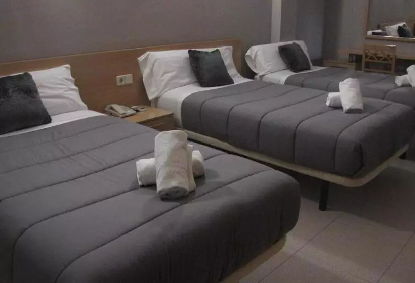 Hotelli Hostal El Cruce