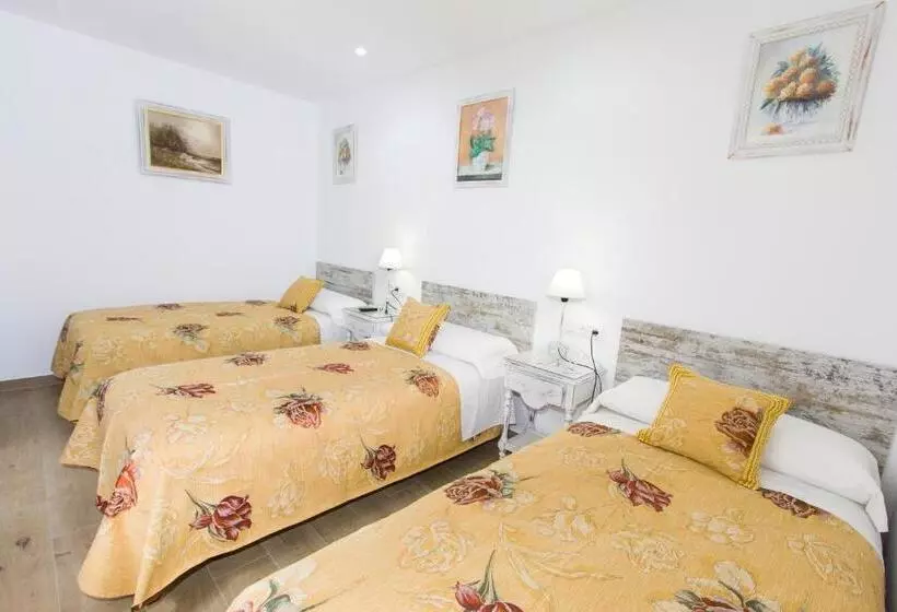 Отель Hostal La Estrella