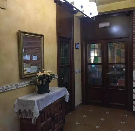 فندق Hostal Pancorbo