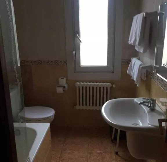 فندق Hostal Pancorbo