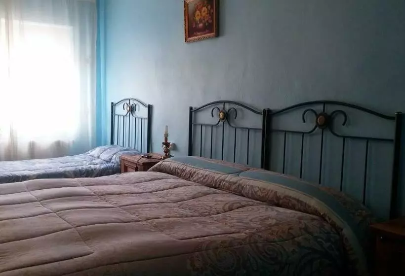 בית מלון כפרי Hostal Restaurante Ceres