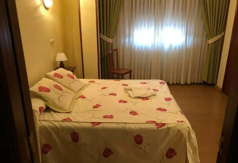 펜션 Hostal El Escudo