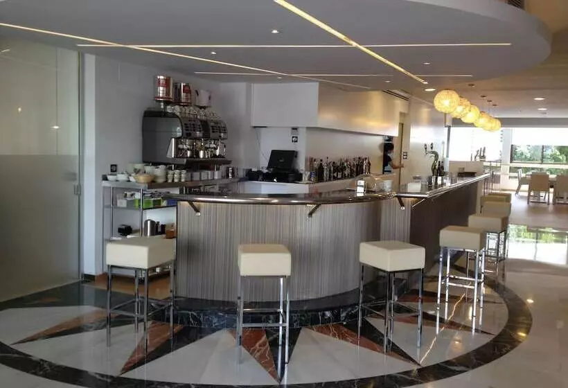 Apartahotel Aguadulce