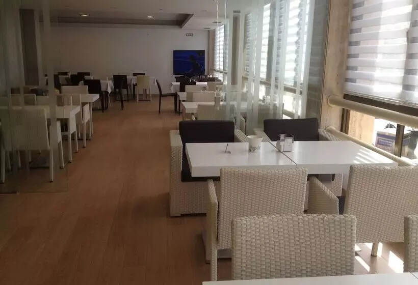 Apartahotel Aguadulce