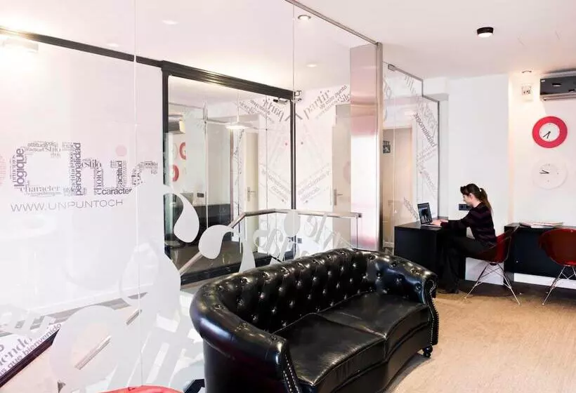 Hospedium Hostal Un Punto Chic
