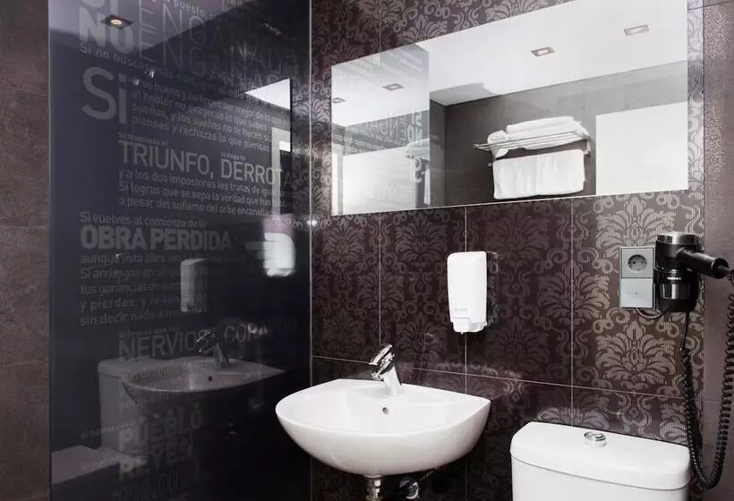 Hospedium Hostal Un Punto Chic