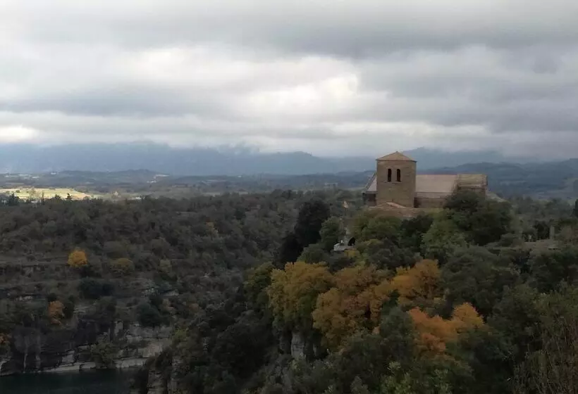 هتل J. Balmes Vic