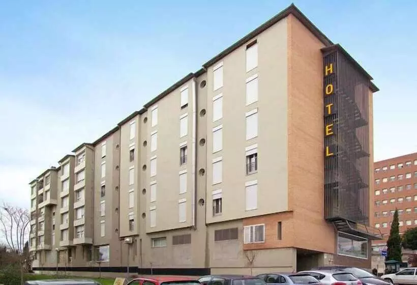 هتل J. Balmes Vic