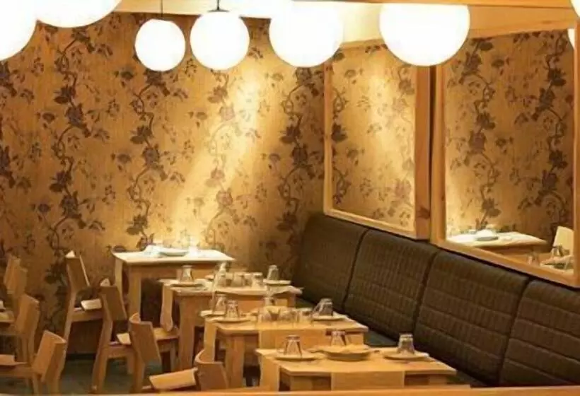 ホテル La Plaza Ii