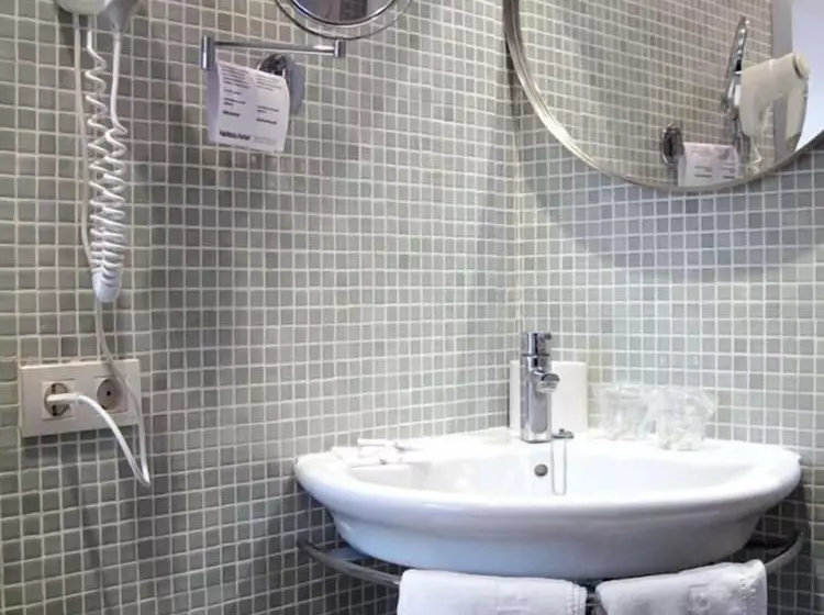 ホテル La Plaza Ii