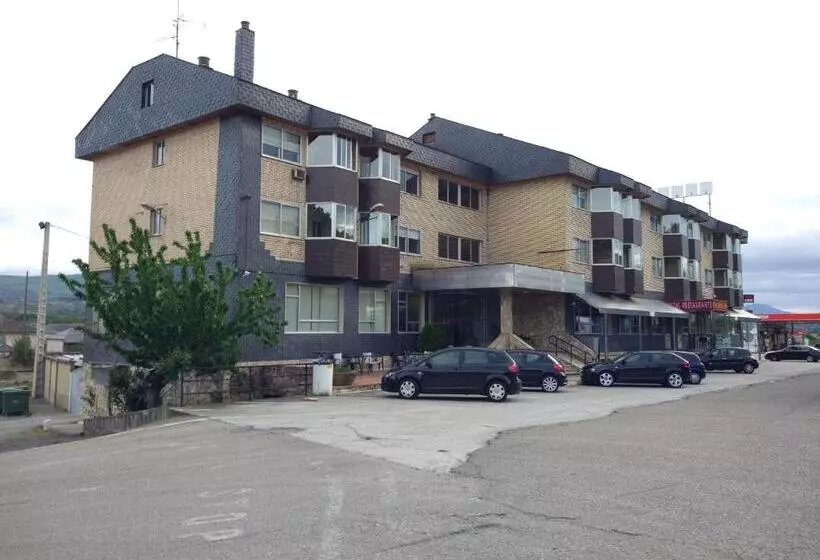 בית מלון כפרי Los Rosales