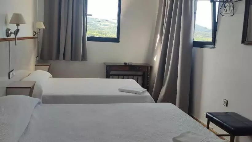 בית מלון כפרי Los Rosales