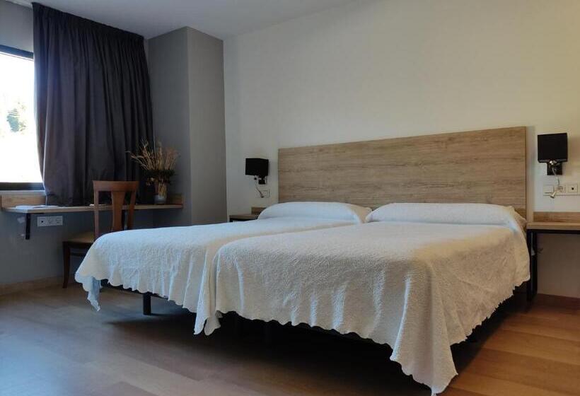 فندق Los Rosales