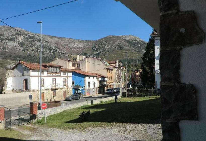 Hotel Rural Villa Elena