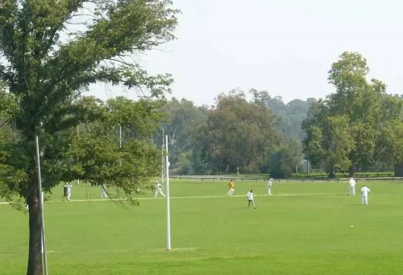 Australia Park Motel