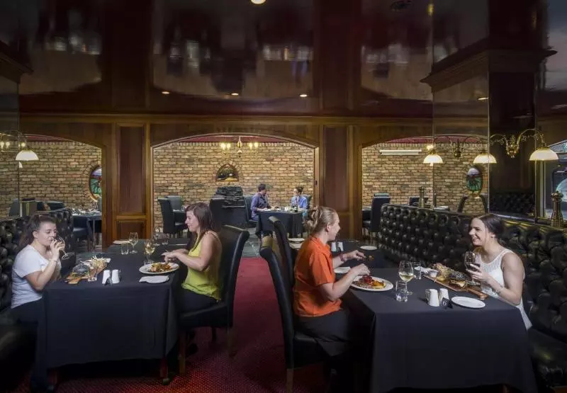 בית מלון כפרי Adelaide Inn