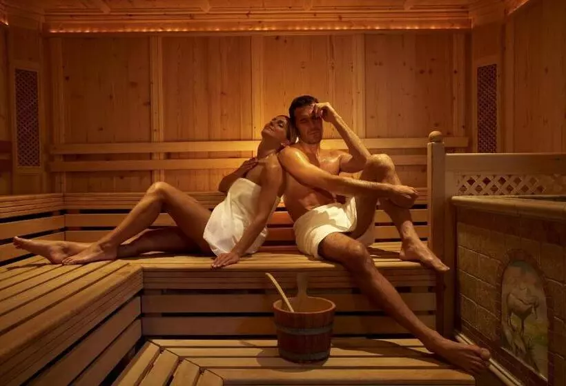 Отель Alpenrose Wellness