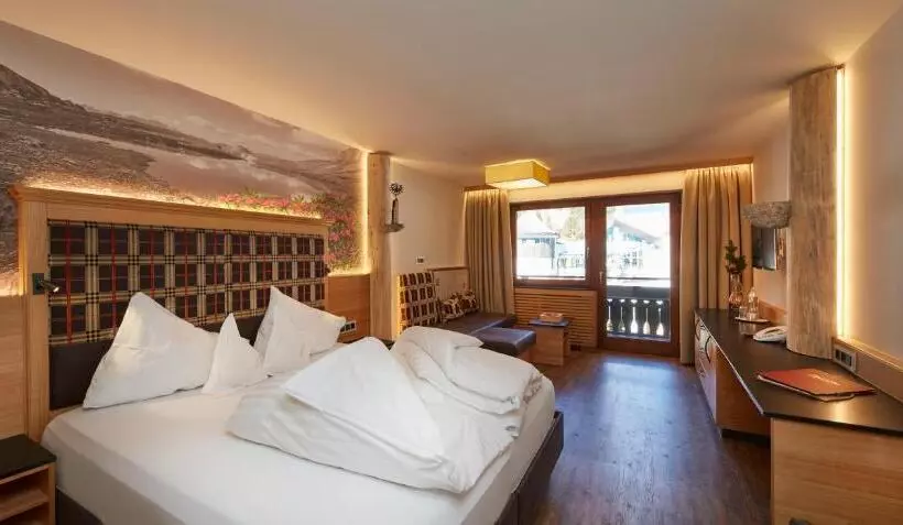 Отель Alpenrose Wellness