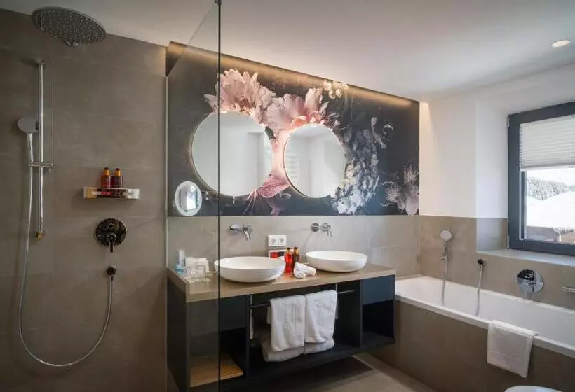 בית מלון כפרי Bergkristall Oberlech