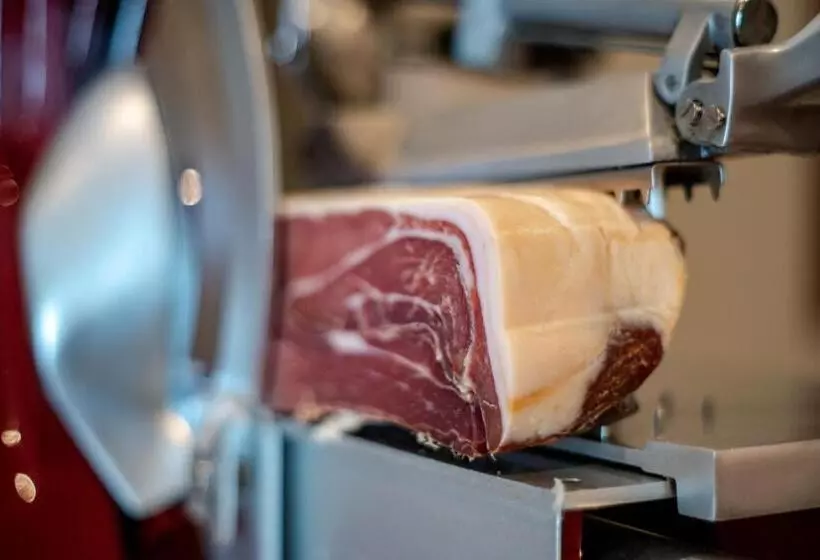 Отель Binders Budget Citymountain