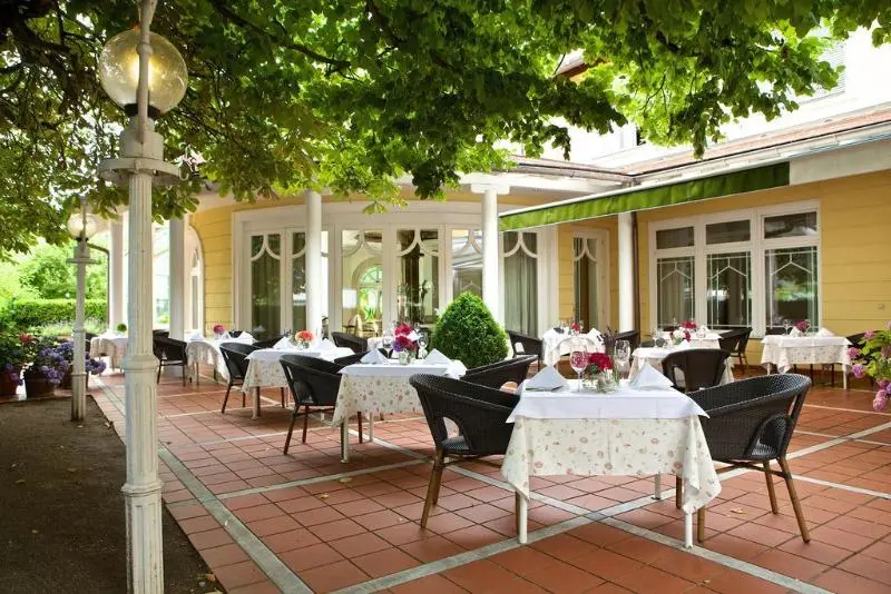 ホテル Dermuth Klagenfurt