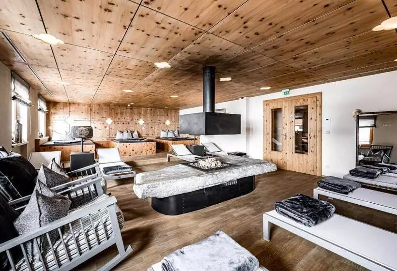 Отель Edelweiss & Gurgl