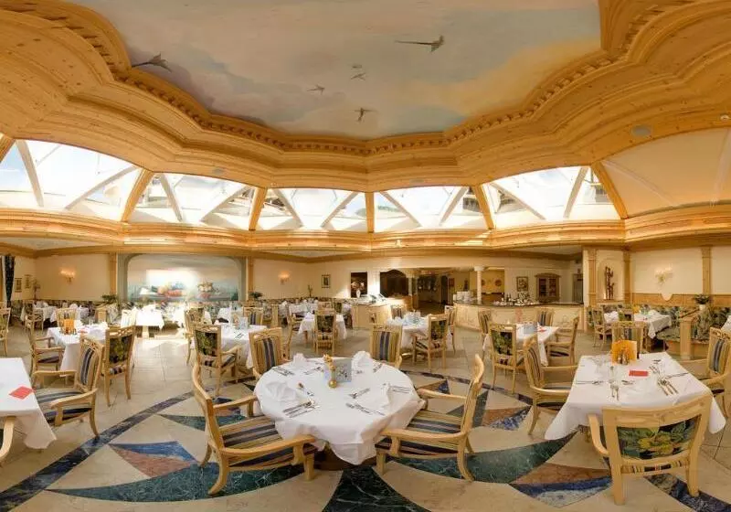 호텔 Strass   Sport & Spa