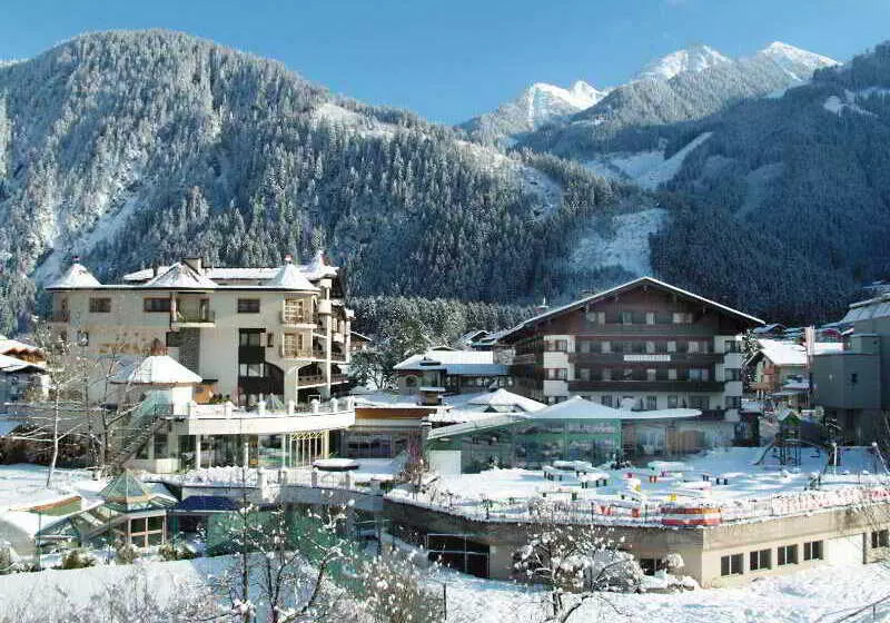 호텔 Strass   Sport & Spa