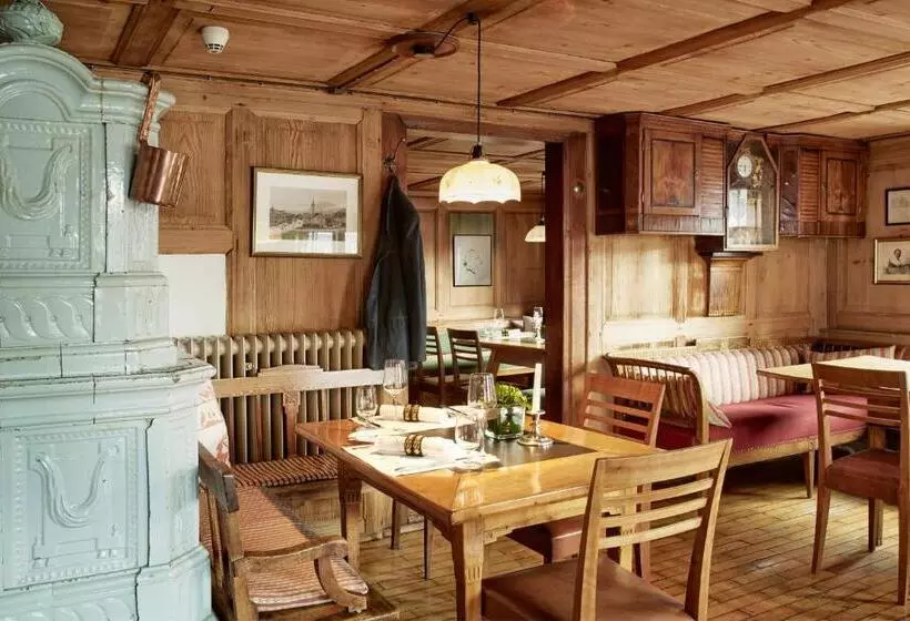 Hirschen   Fine Hotel, Restaurant & Spa