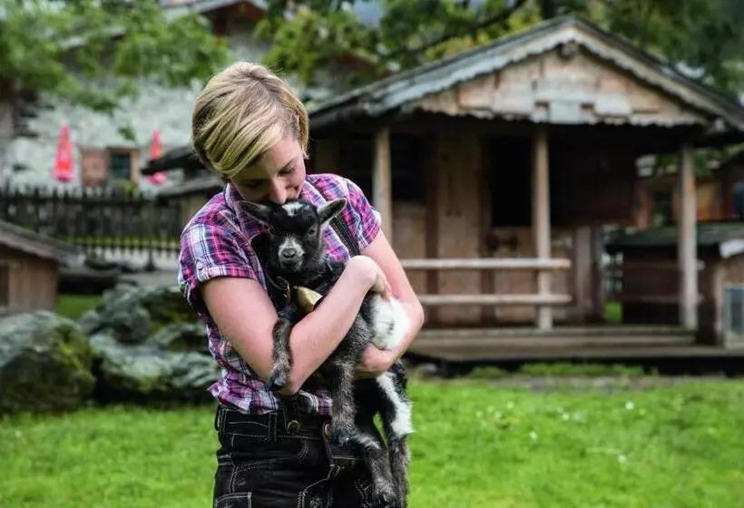 Отель Gramai Alm Alpengenuss & Natur Spa