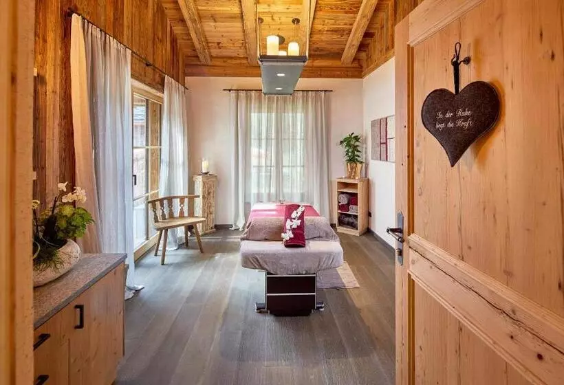 Отель Gramai Alm Alpengenuss & Natur Spa