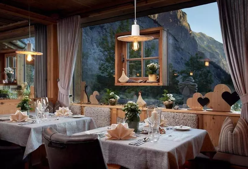 Отель Gramai Alm Alpengenuss & Natur Spa