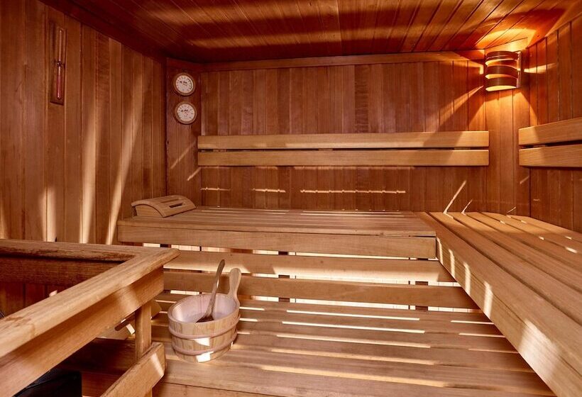 هتل Monika & Montafon Chalets