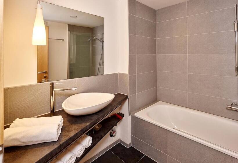 هتل Monika & Montafon Chalets