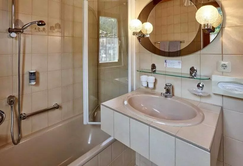 Hotell Monika & Montafon Chalets