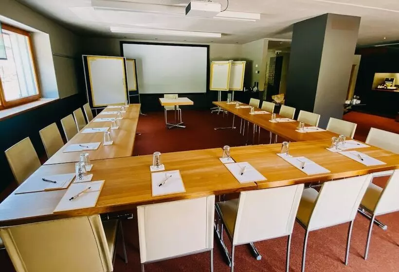 ホテル Walliserhof