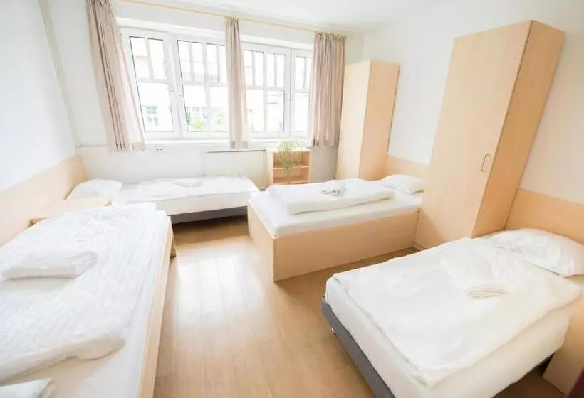 مسافرخانه Mynext Riverside Hotel Salzburg