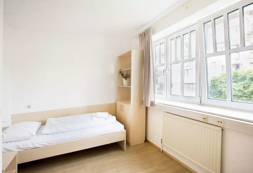 مسافرخانه Mynext Riverside Hotel Salzburg