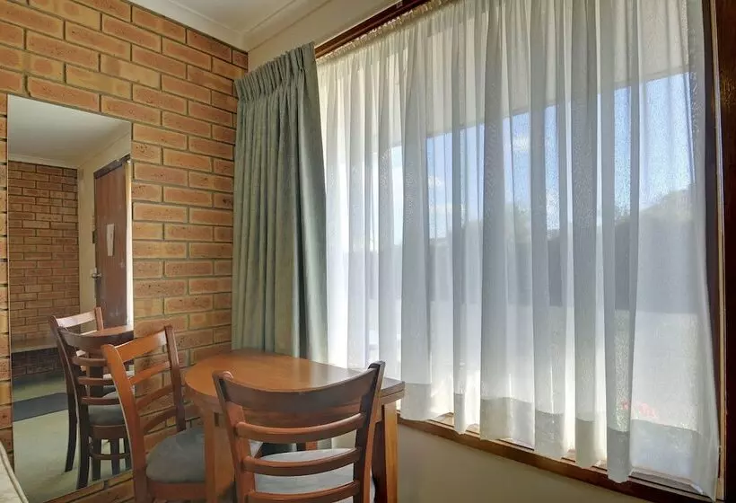 Tree Rose Motel Morwell